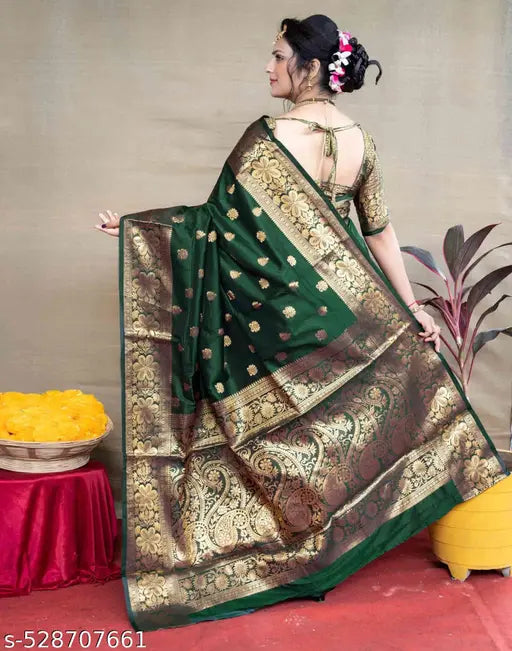 Rich Green Banarasi Silk Saree – Golden Zari Border & Heavy Pallu