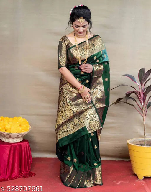 Rich Green Banarasi Silk Saree – Golden Zari Border & Heavy Pallu